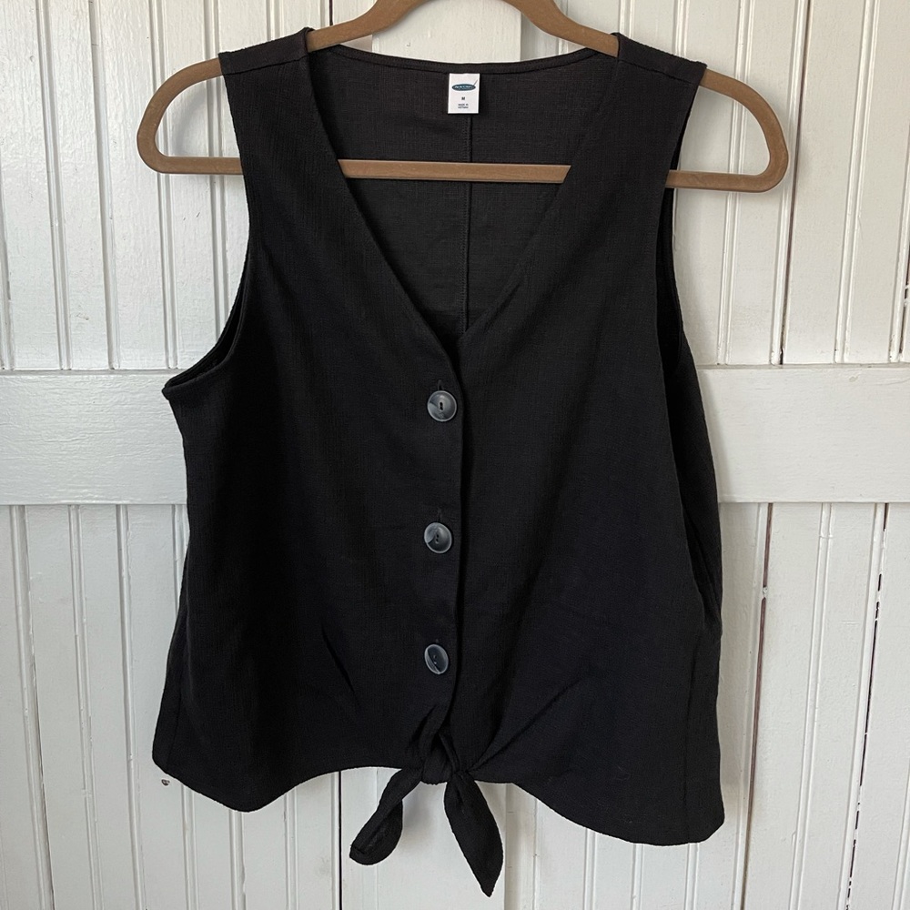 Old Navy button up tank top